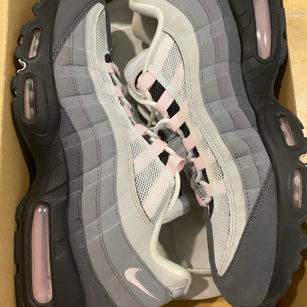 Air Max 95 Pink Smoke Size 11.5